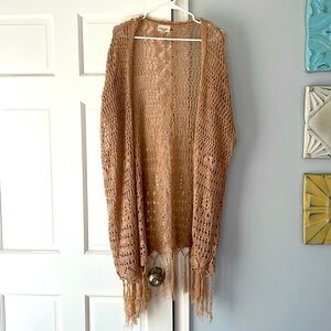 Beige lace shawl with fringe